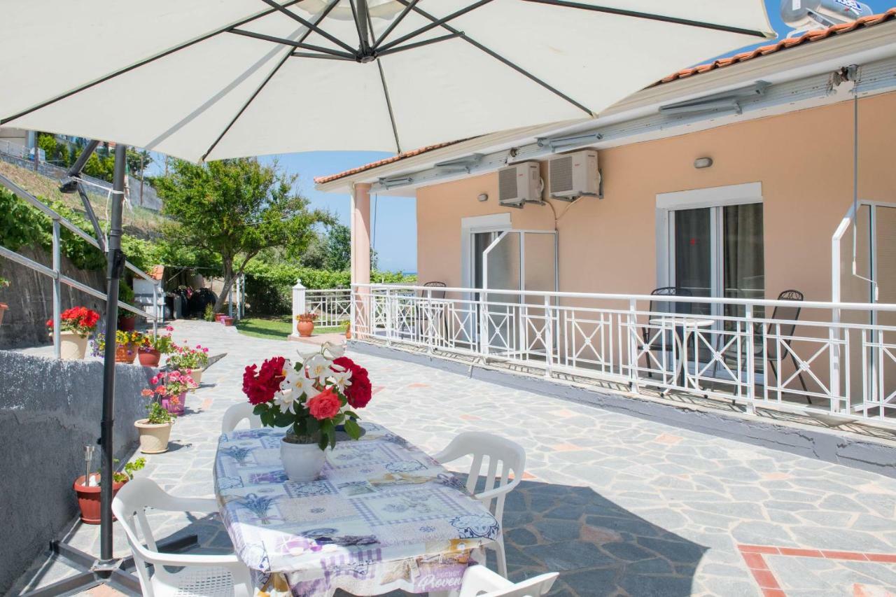 Pension Giannis Αdults Only Koinira Exterior foto