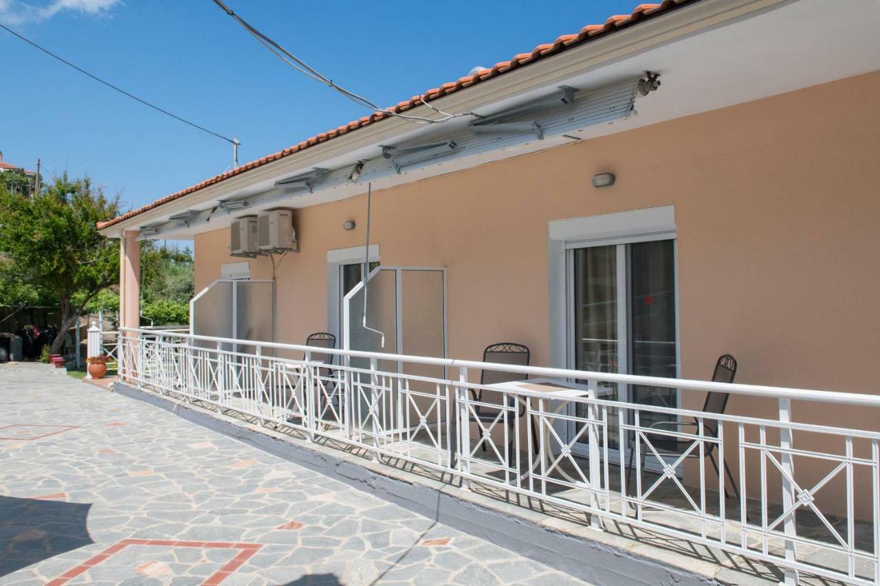 Pension Giannis Αdults Only Koinira Exterior foto