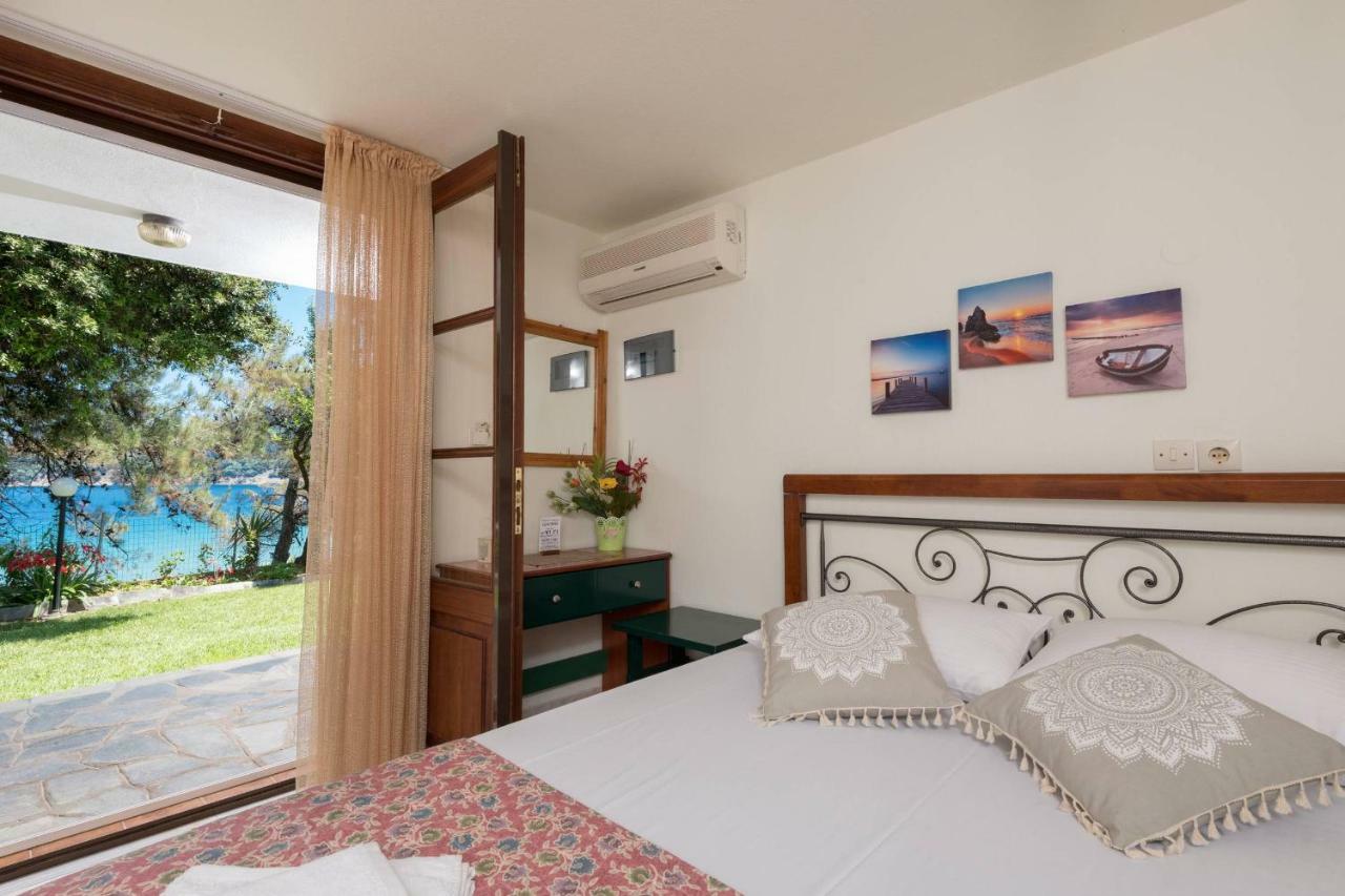 Pension Giannis Αdults Only Koinira Exterior foto